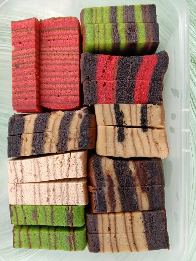 KEK LAPIS SARAWAK