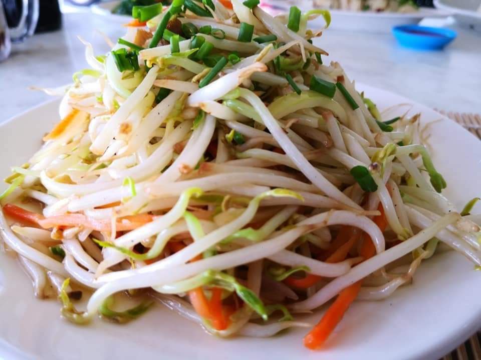 HAINAN STREET CHICKEN RICE