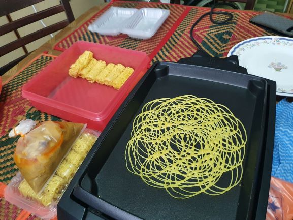 TEMPAHAN PULUT KUNING & ROTI JALA