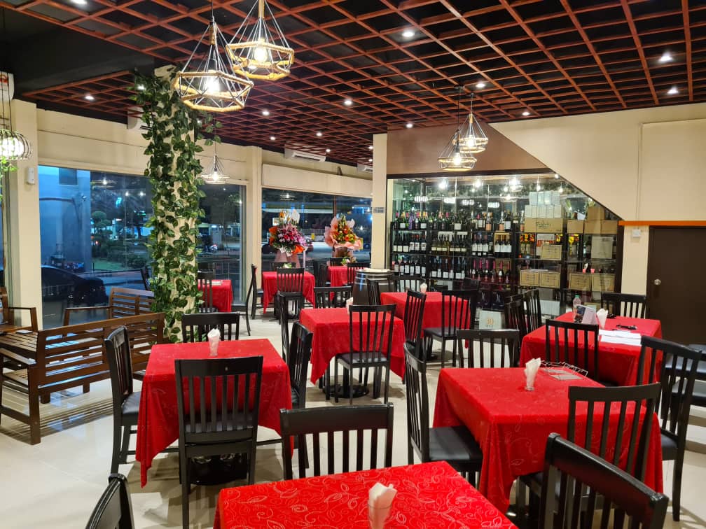 EFFINGHAM RESTAURANT AND WINE BAR